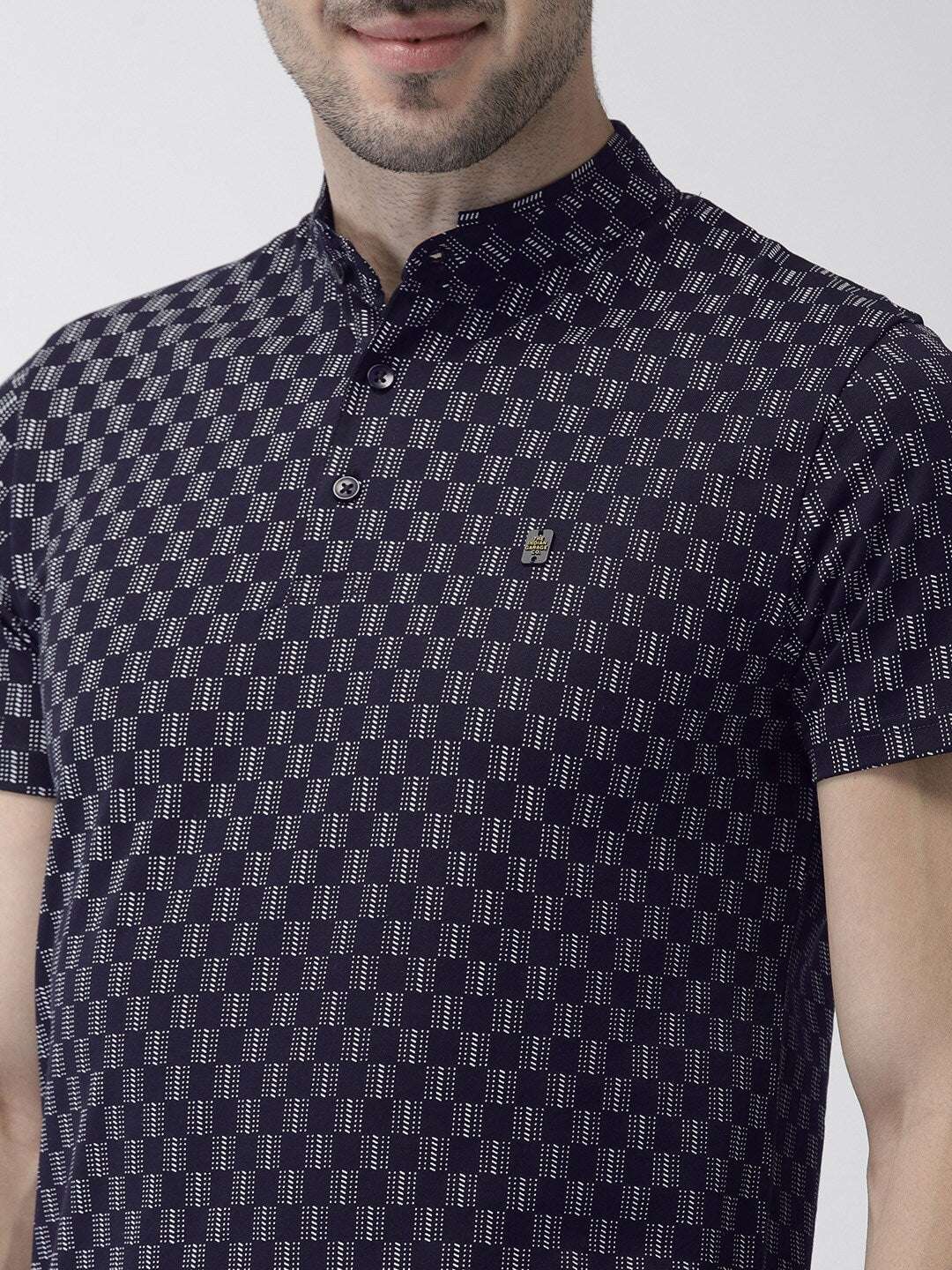 Shop The Indian Garage Co Men Navy Blue & White Printed Slim Fit Mandarin Collar T-Shirt Online.