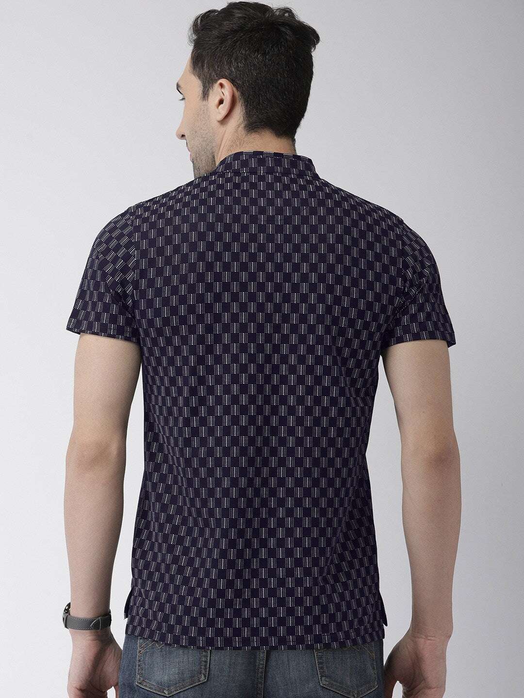 Shop The Indian Garage Co Men Navy Blue & White Printed Slim Fit Mandarin Collar T-Shirt Online.