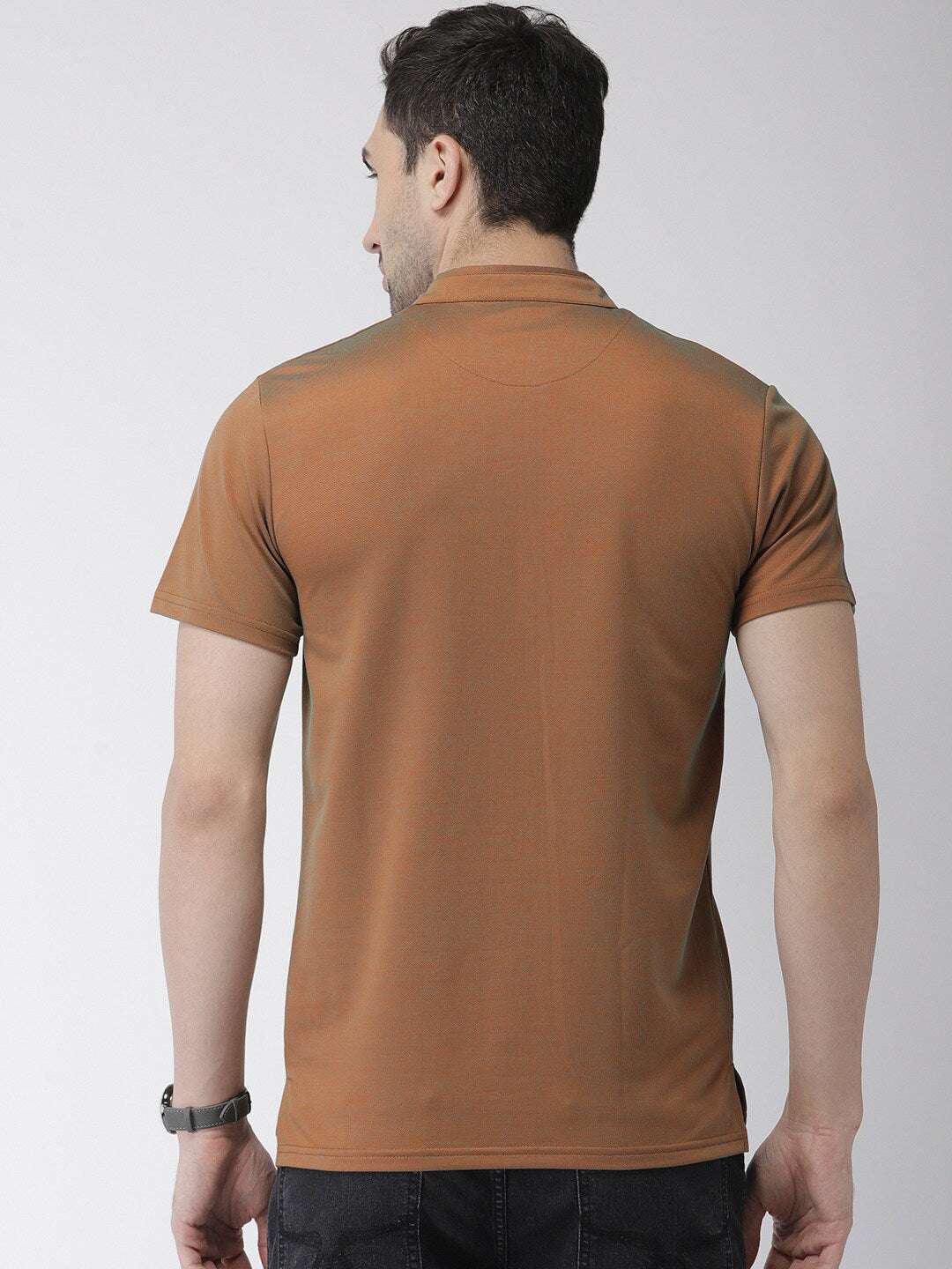 Shop The Indian Garage Co Men Orange & Green Solid Slim Fit Mandarin Collar T-Shirt Online.