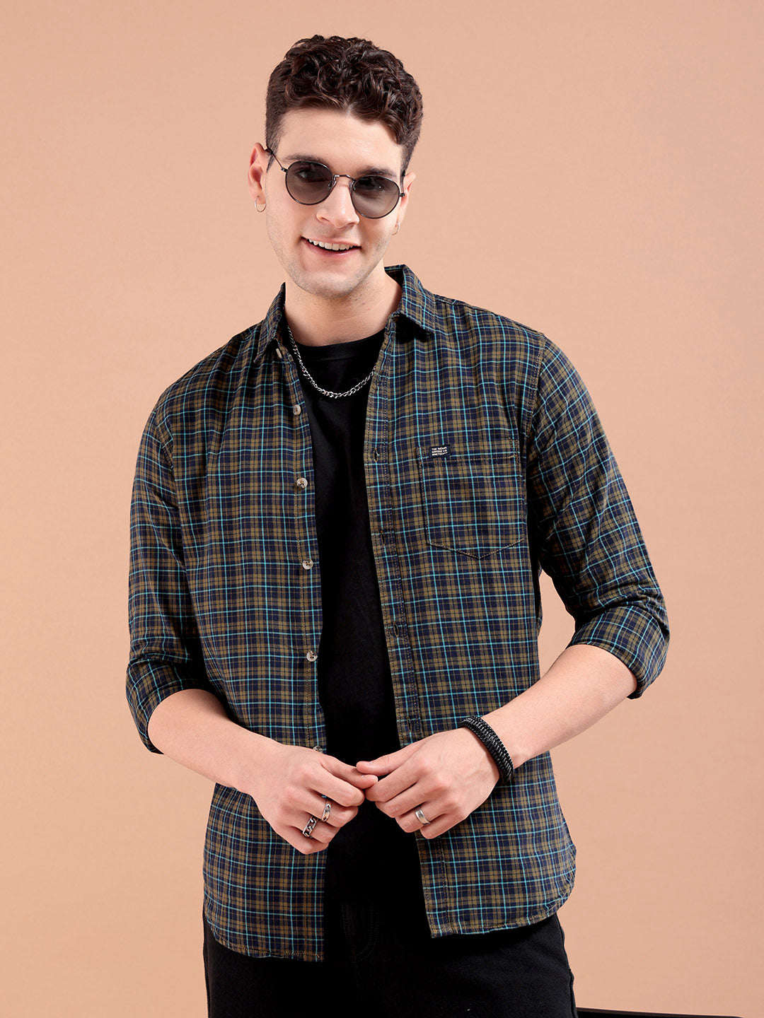 Shop Men Checked Casual Shirt Online.