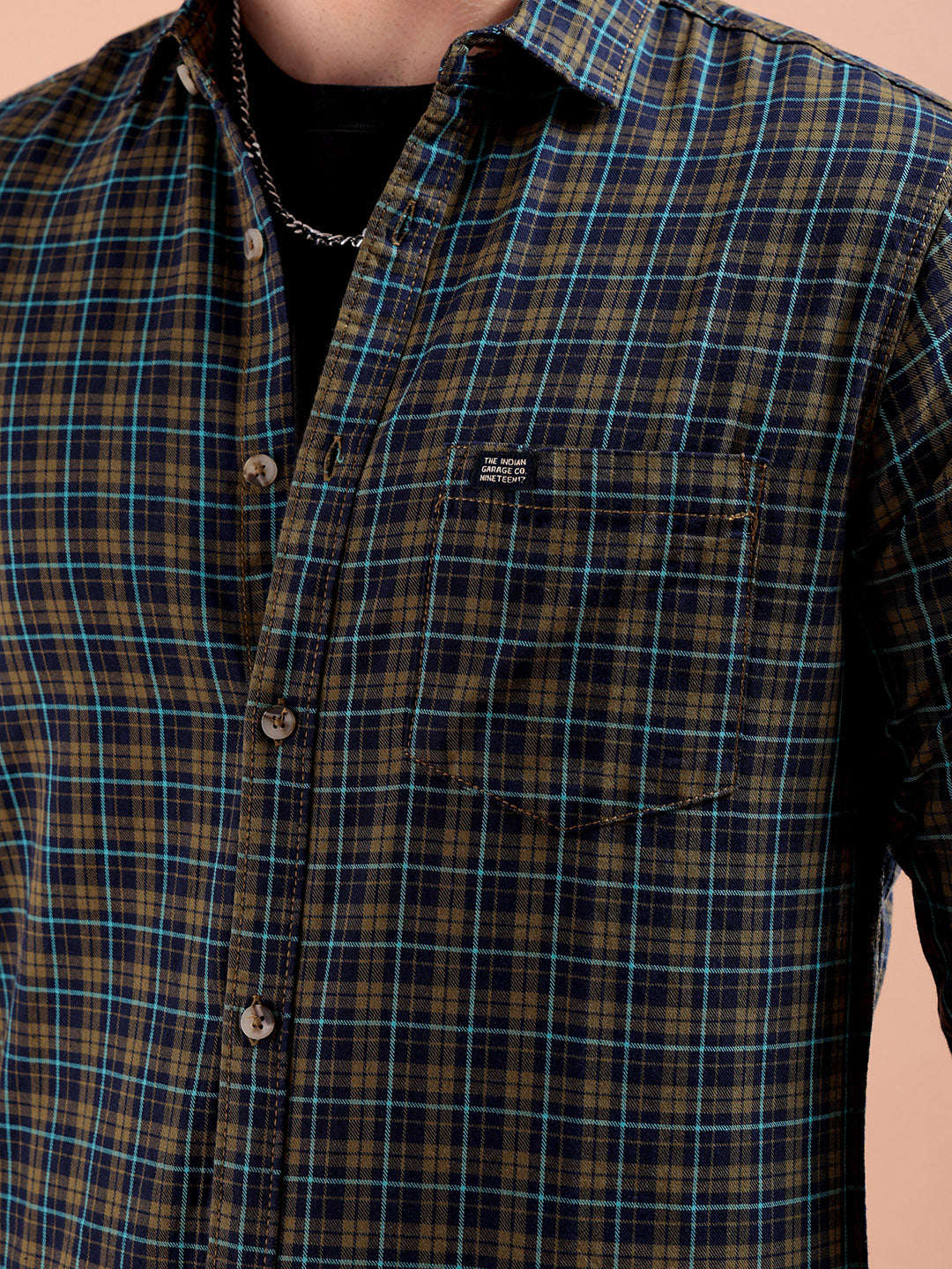 Shop Men Checked Casual Shirt Online.