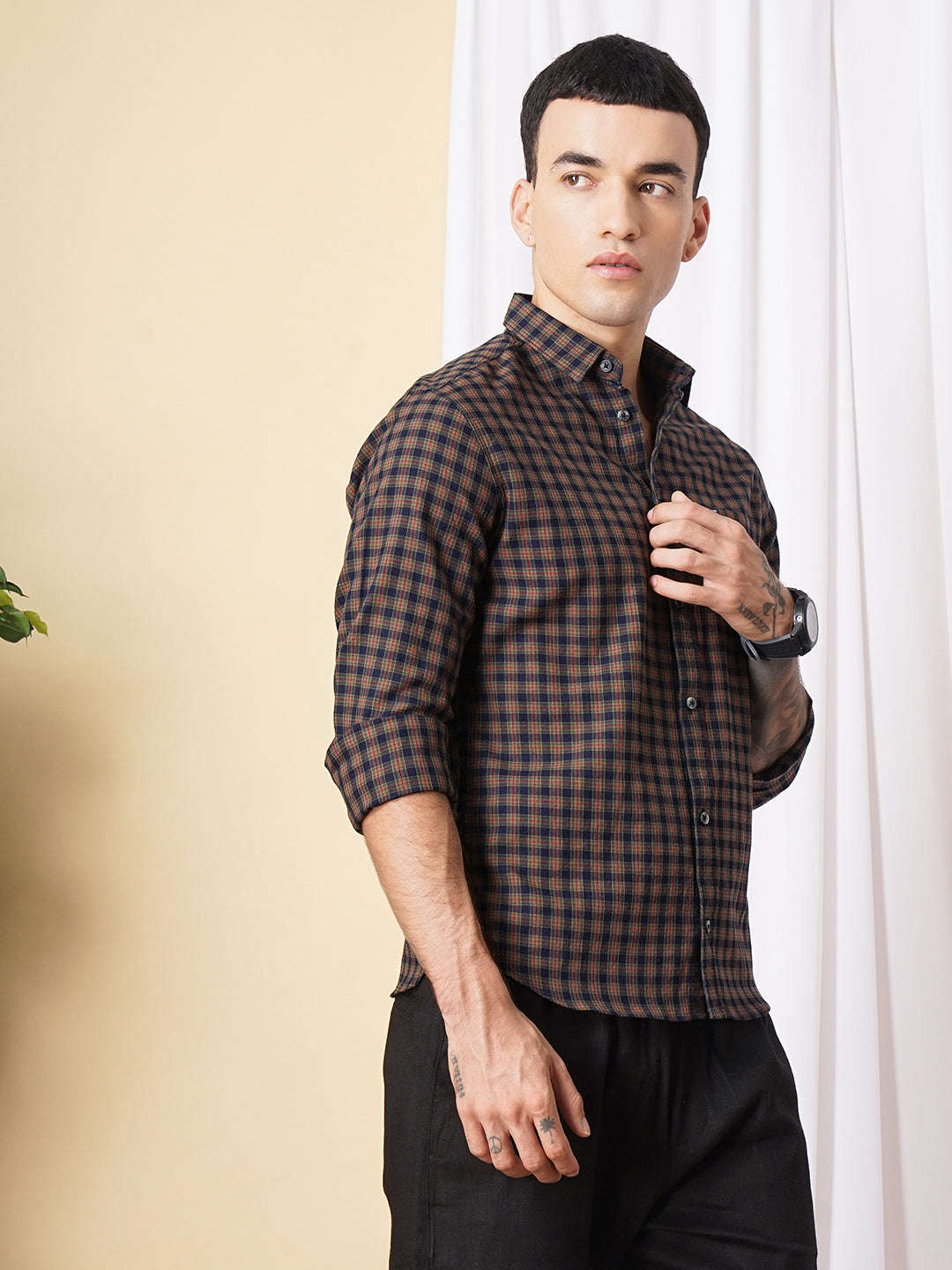 Shop Men Checked Casual Shirt Online.