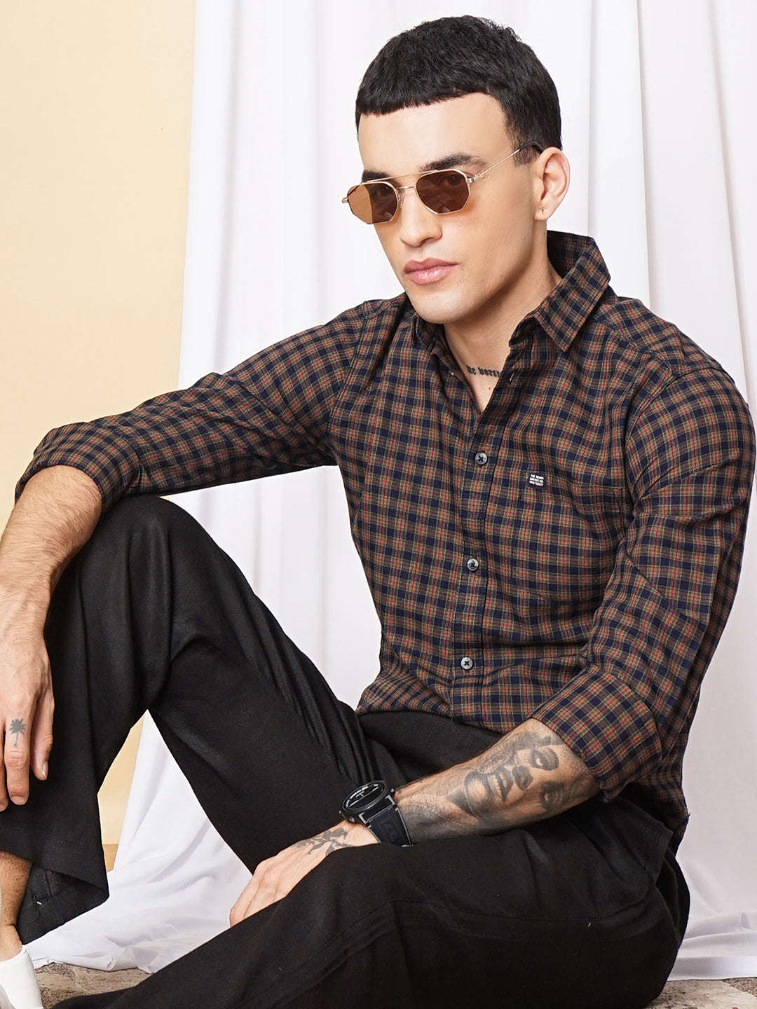 Shop Men Checked Casual Shirt Online.