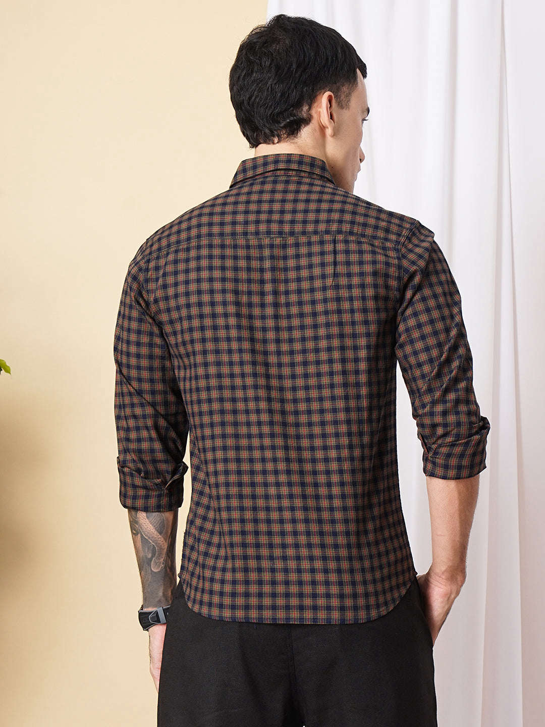 Shop Men Checked Casual Shirt Online.