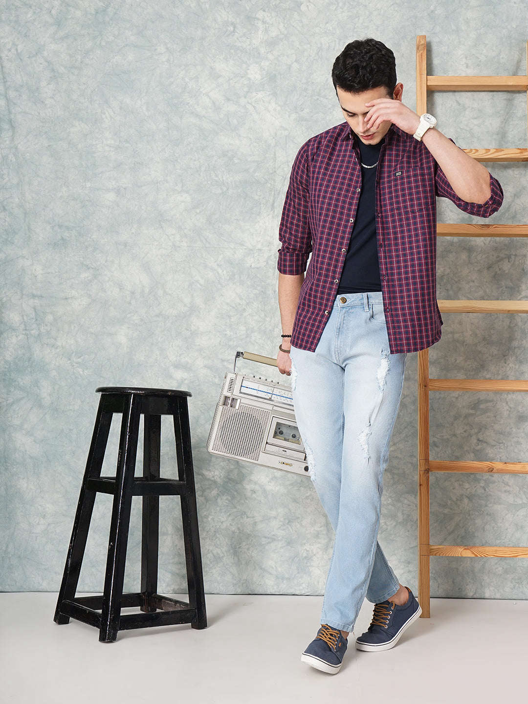 Shop Men Checked Casual Shirt Online.