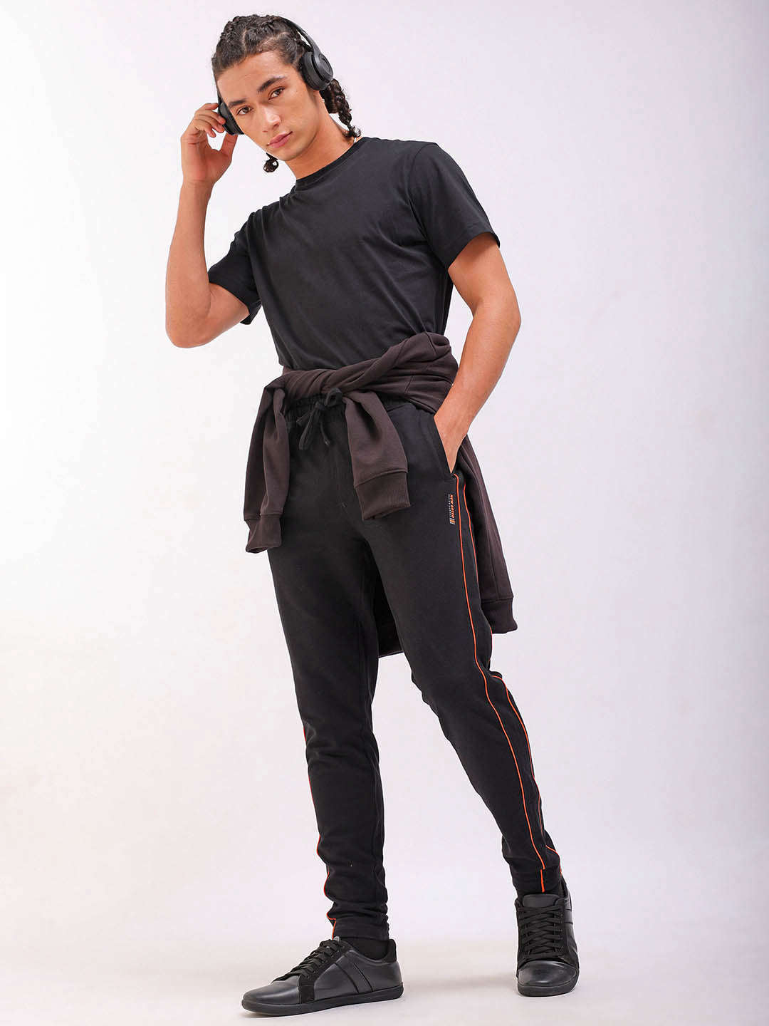 Shop Men Jogger Pant Online.