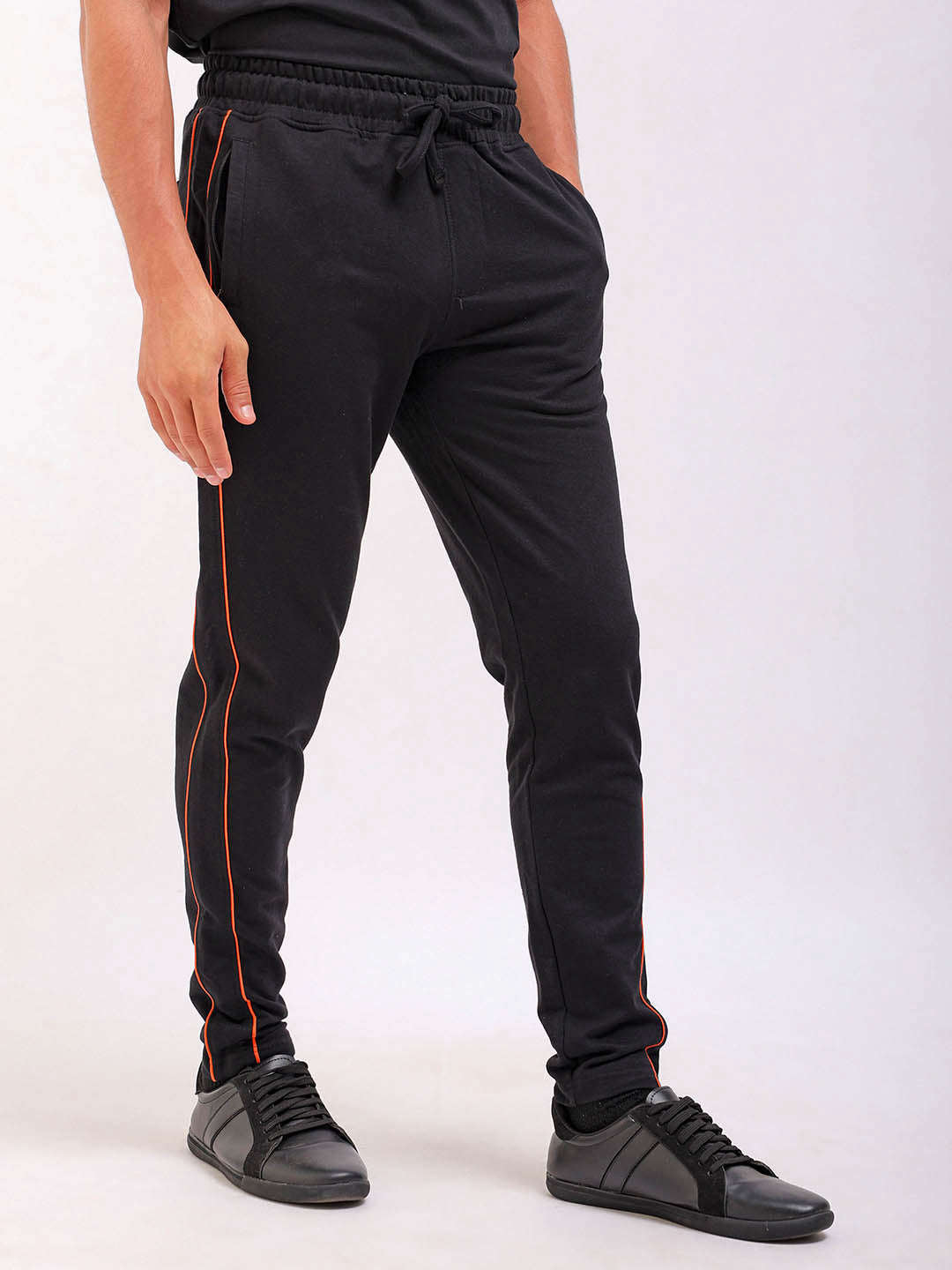 Shop Men Jogger Pant Online.