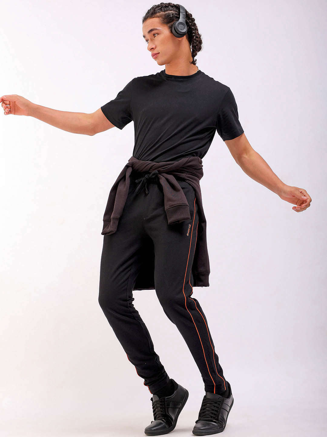 Shop Men Jogger Pant Online.