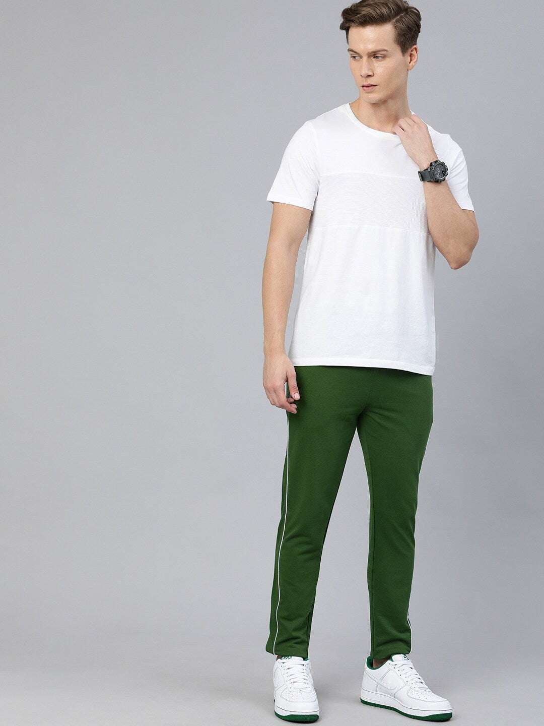 Shop Men Jogger Pant Online.