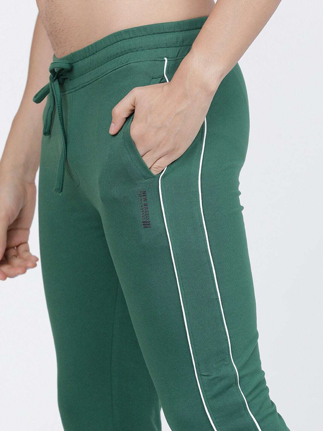 Shop Men Jogger Pant Online.