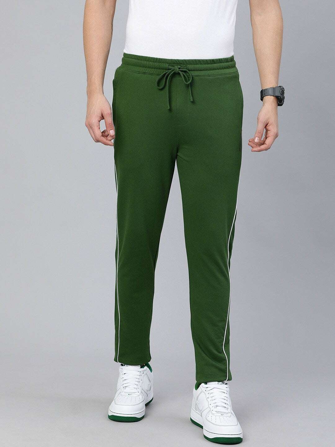 Shop Men Jogger Pant Online.