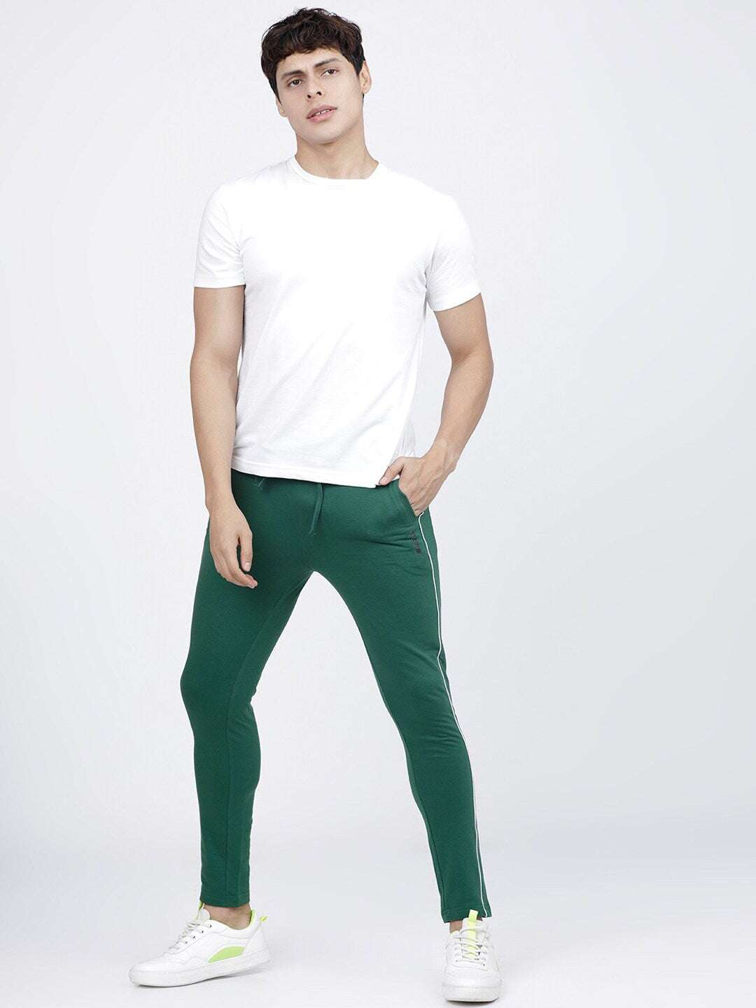 Shop Men Jogger Pant Online.