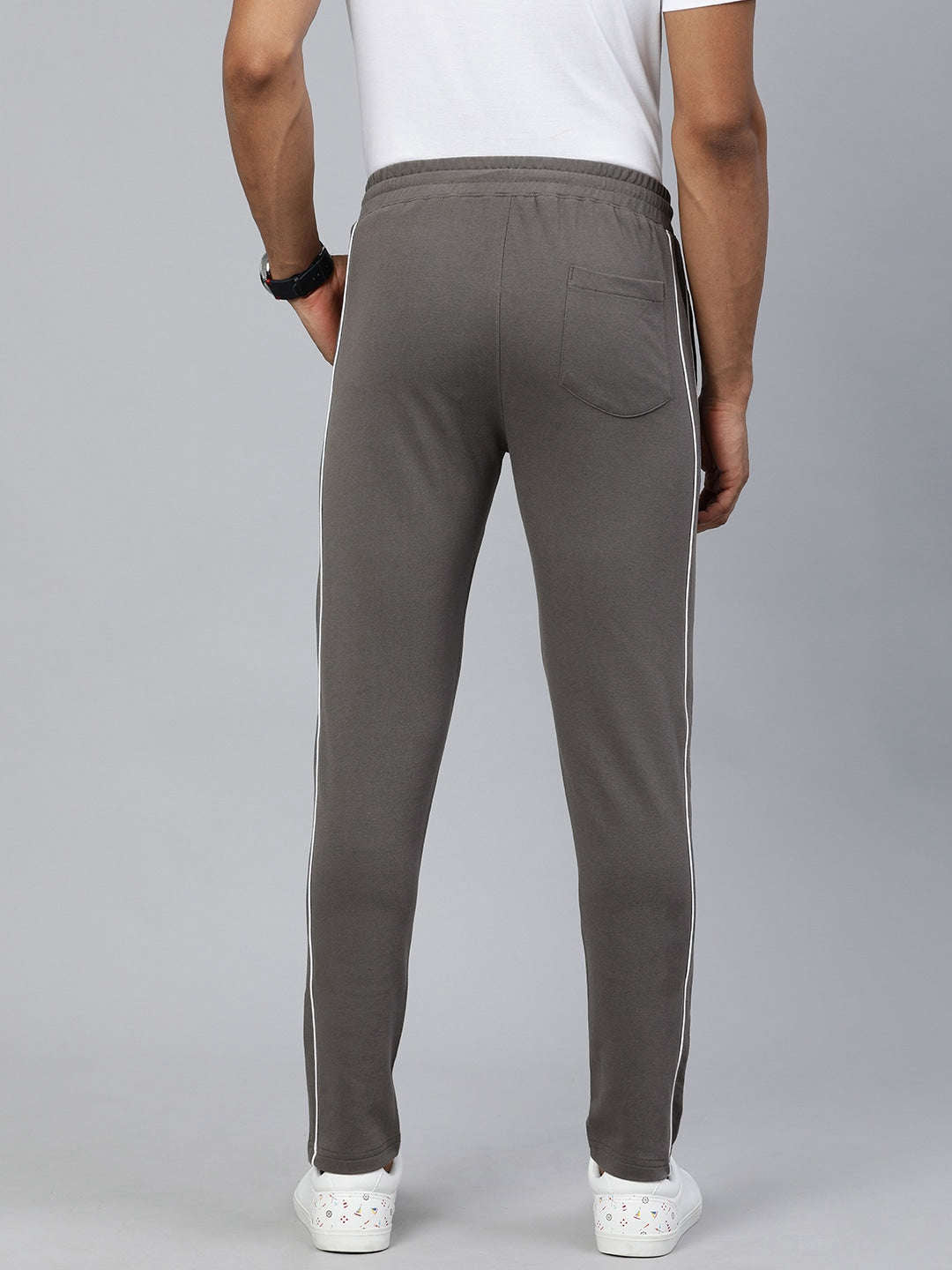 Shop Men Jogger Pant Online.