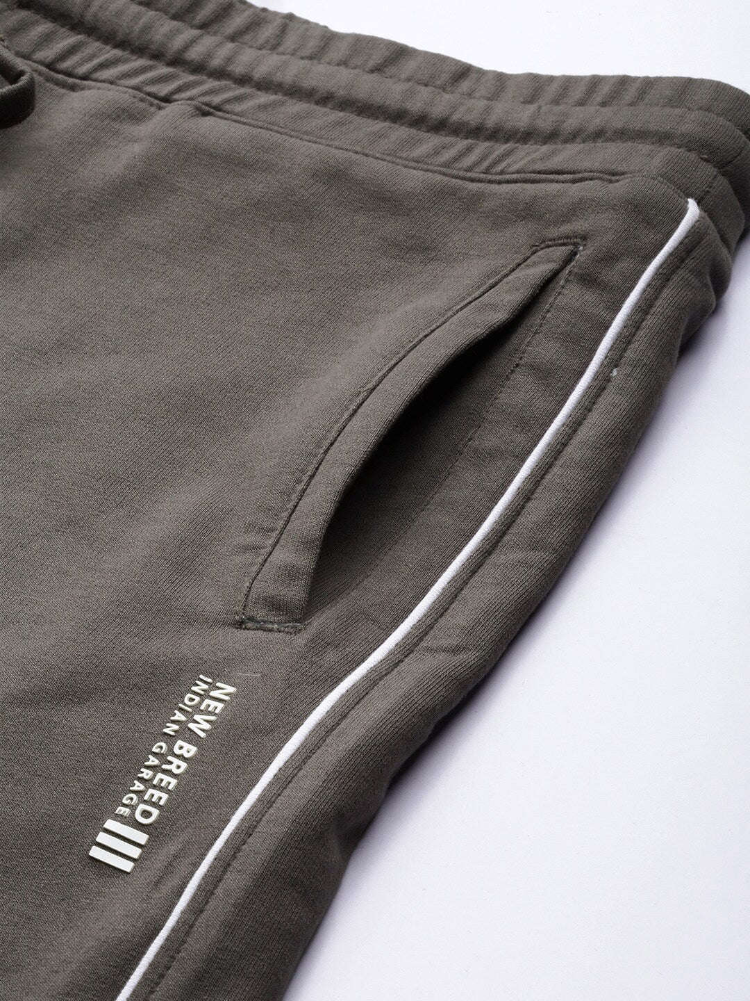 Shop Men Jogger Pant Online.