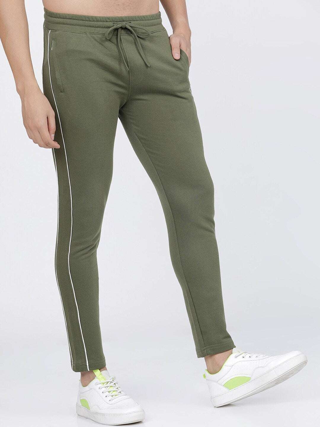 Shop Men Jogger Pant Online.