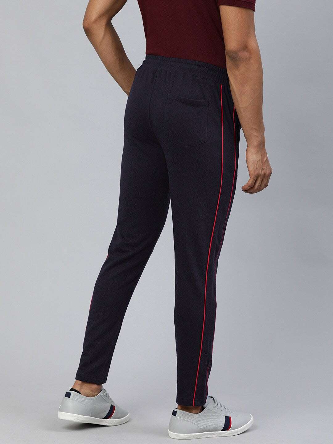 Shop Men Jogger Pant Online.