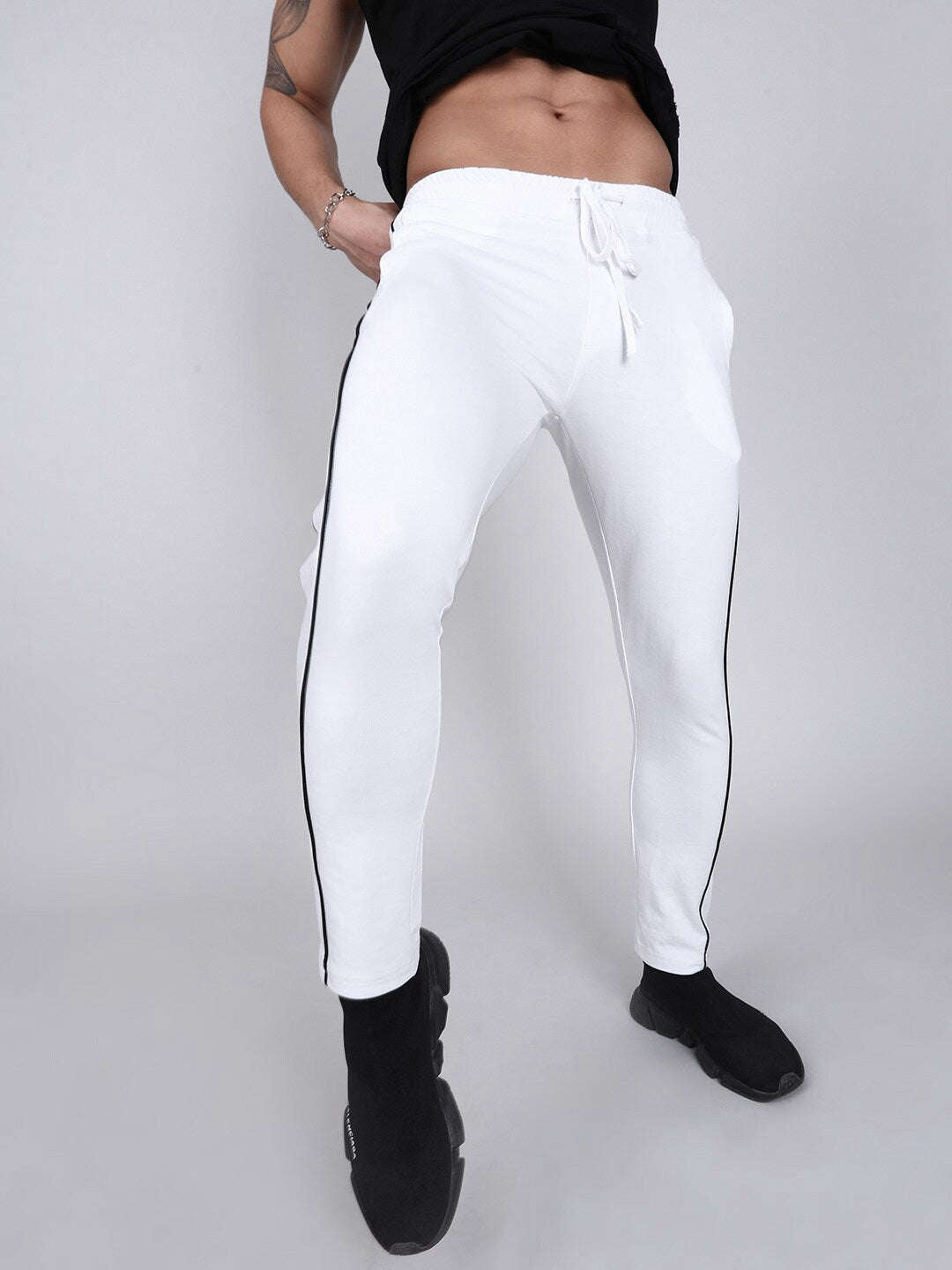 Shop Men Jogger Pant Online.