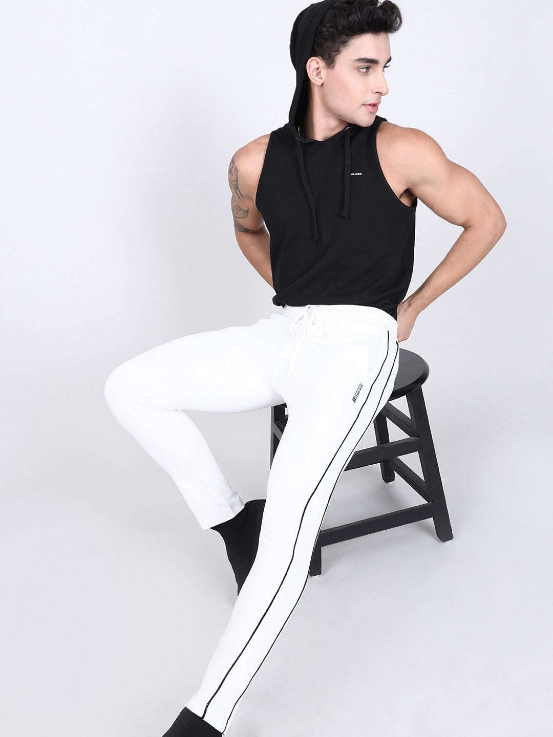 Shop Men Jogger Pant Online.