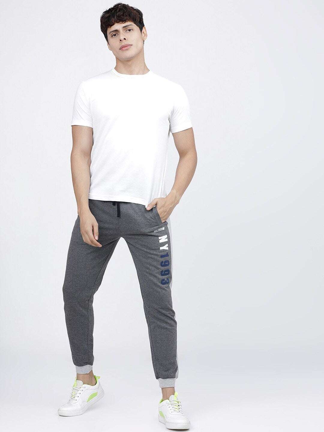 Shop Men Joggers Pant Online.