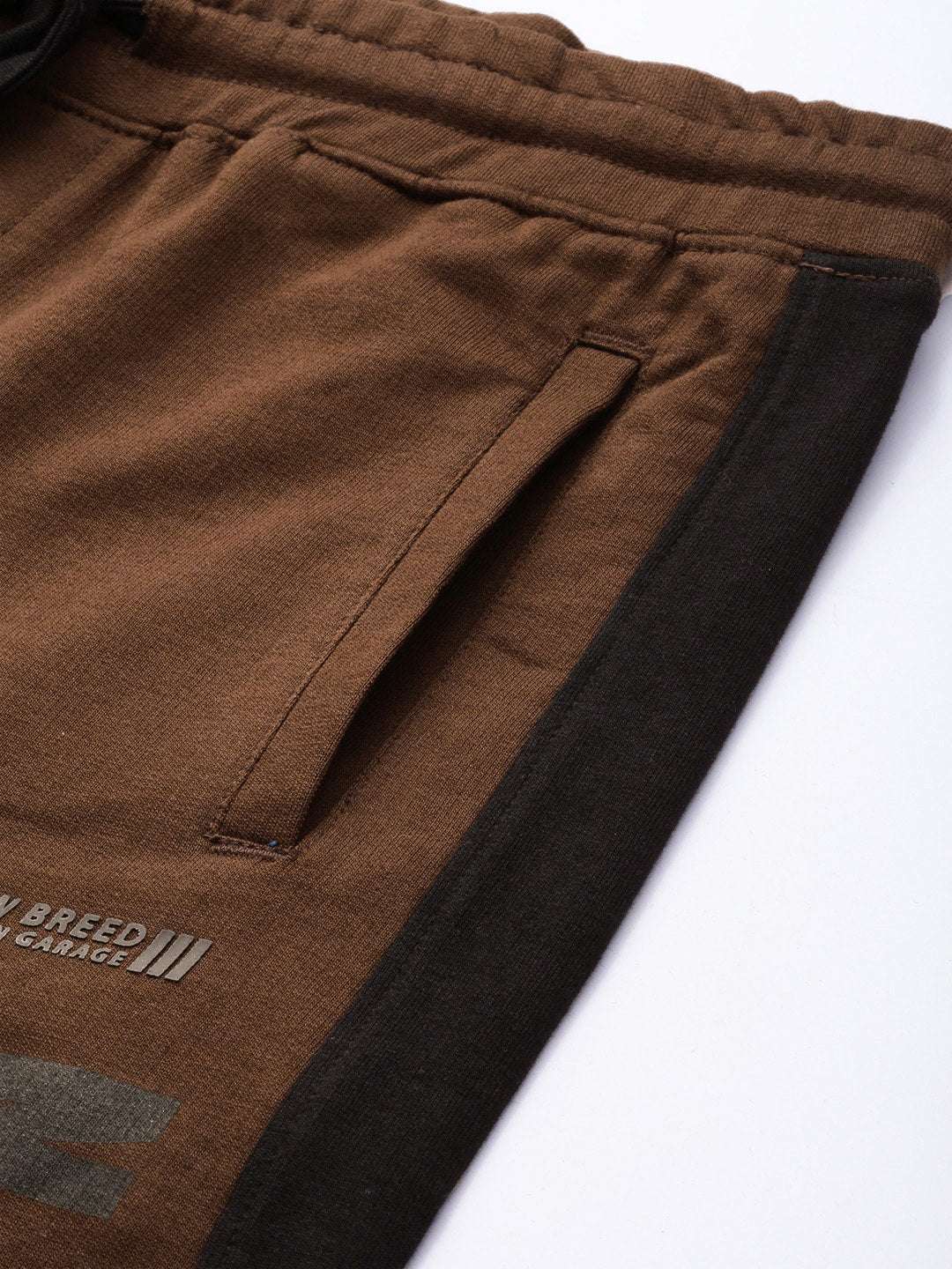 Shop Men Joggers Pant Online.