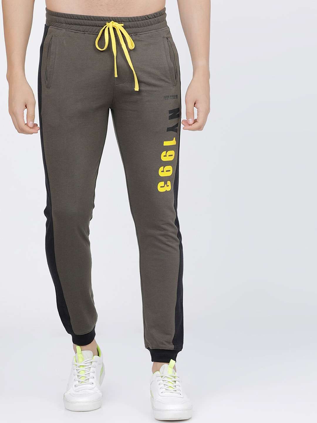 Shop Men Joggers Pant Online.