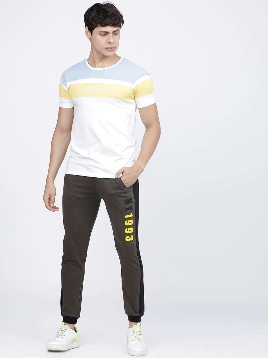 Shop Men Joggers Pant Online.