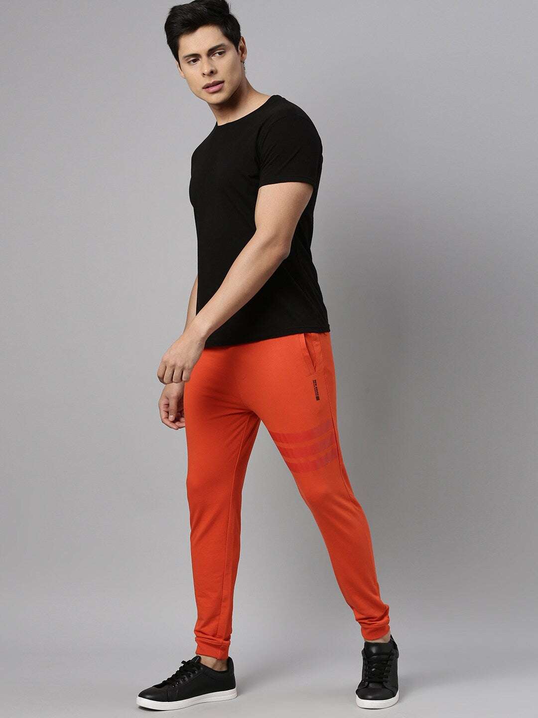 Shop Men Jogger Track Pant Online.