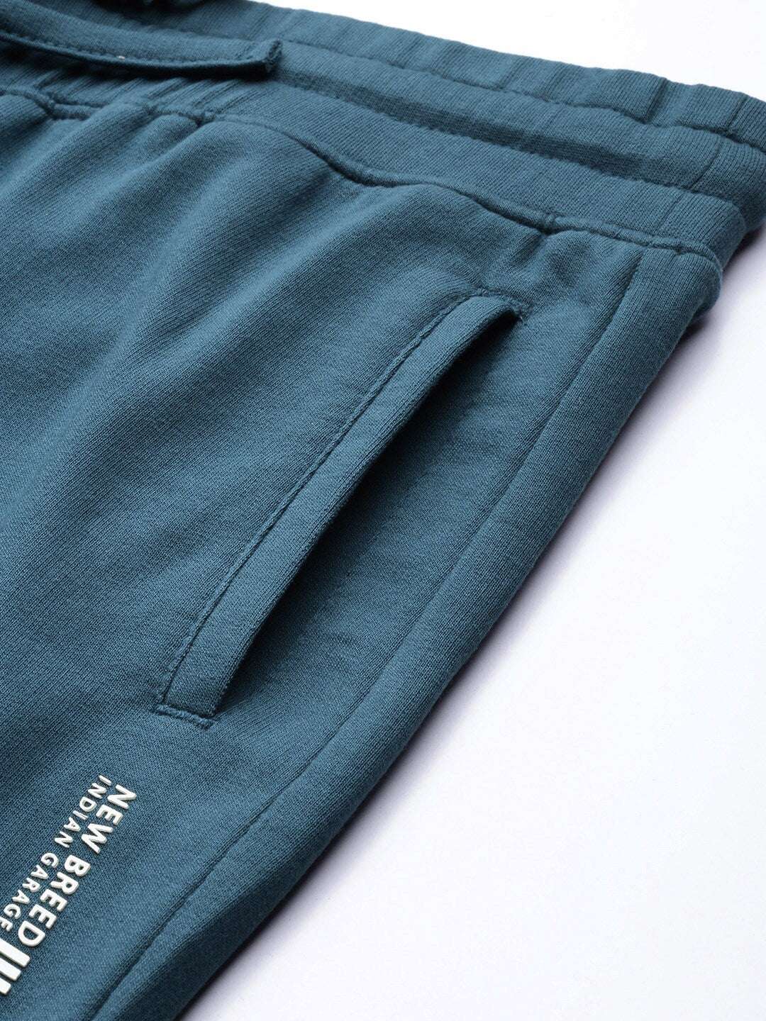 Shop Men Joggers Pant Online.