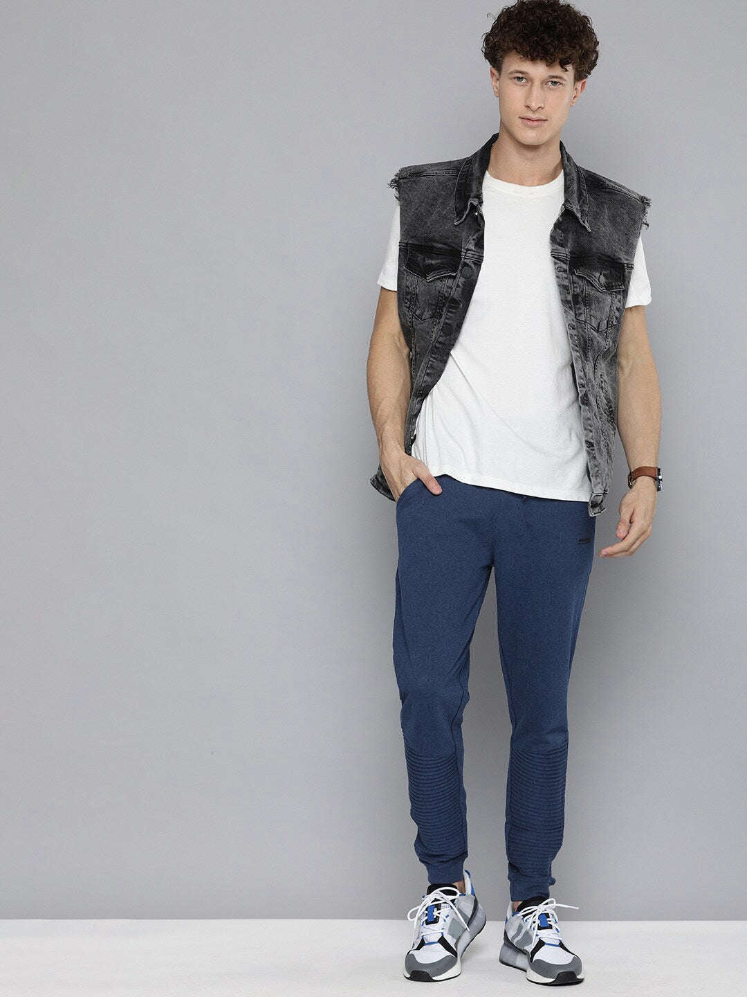 Shop Men Joggers Track Pant Online.