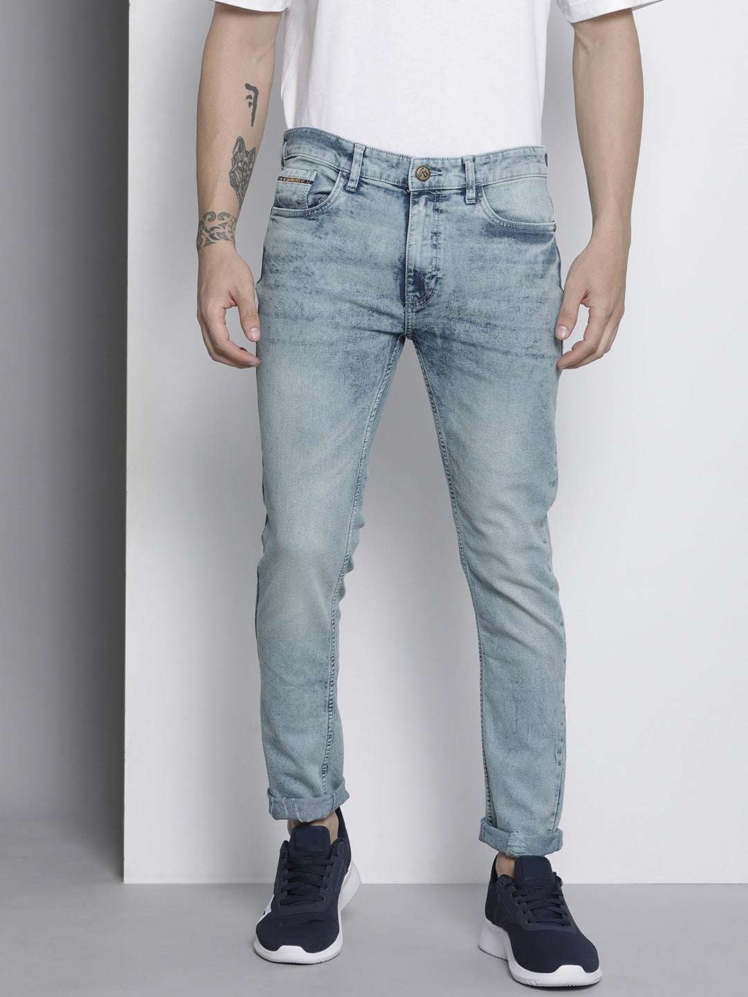 Shop Men Jeans Casual Wear Online.