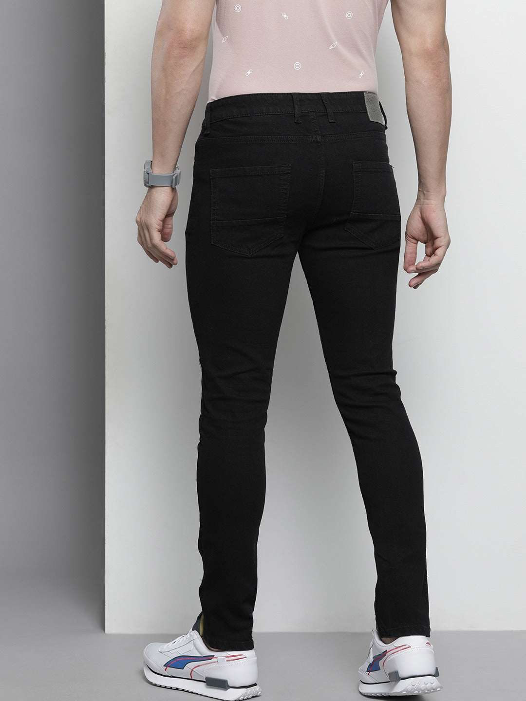 Shop Men Slim Fit Jeans Online.