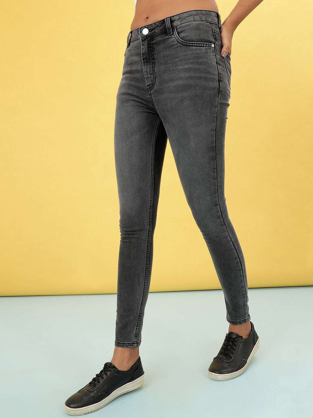 Shop Women Casual Skinny Fit Jeans Online.