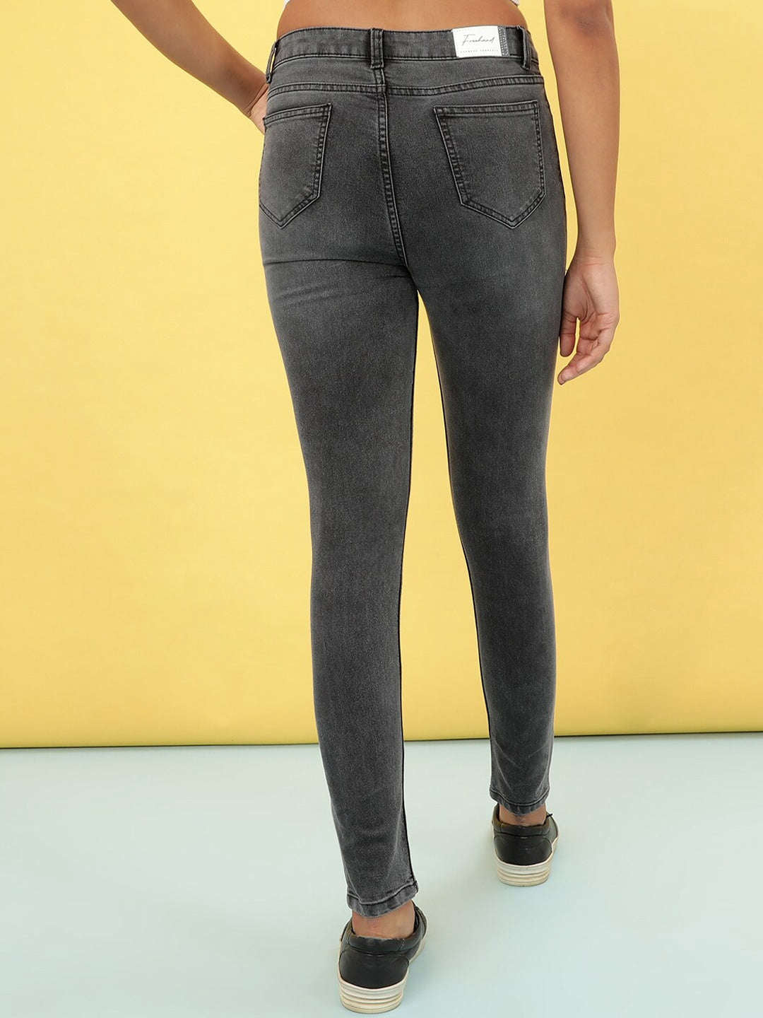 Shop Women Casual Skinny Fit Jeans Online.