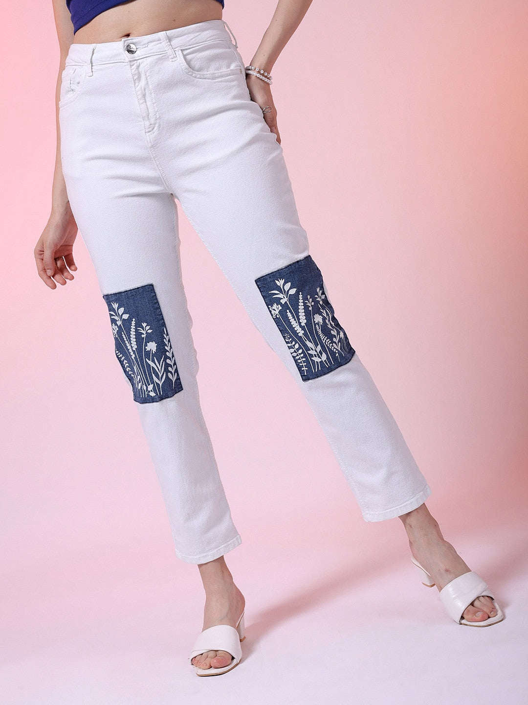 Shop Women Skinny Fit Jeans Online.