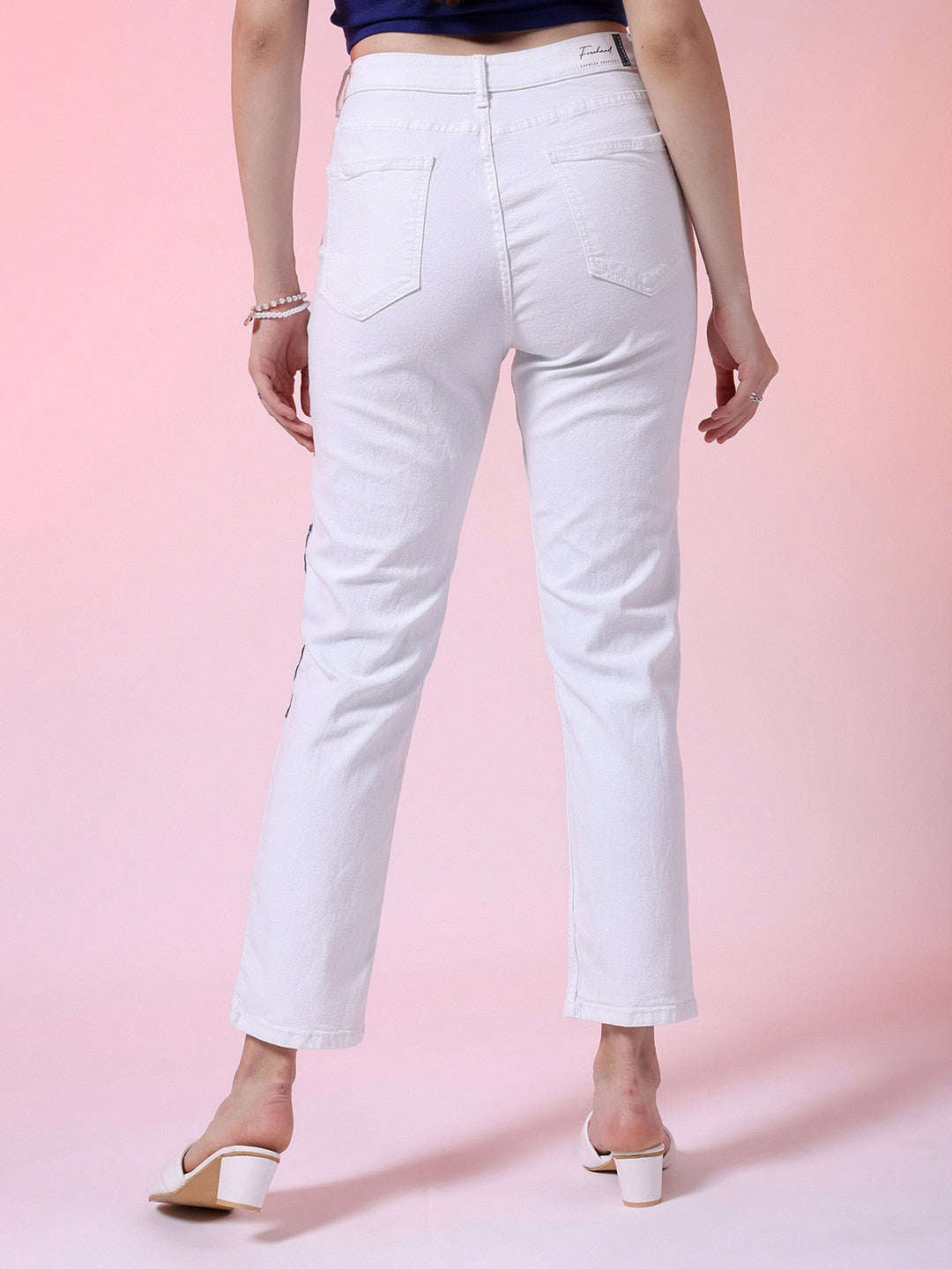 Shop Women Skinny Fit Jeans Online.