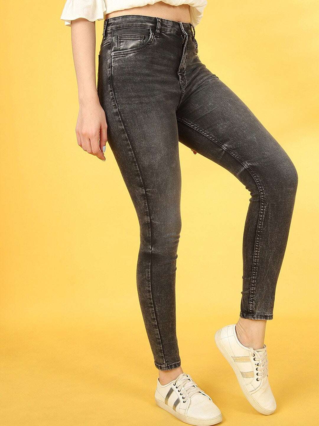 Shop Women Casual Slim-Fit High-Rise Jeans Online.