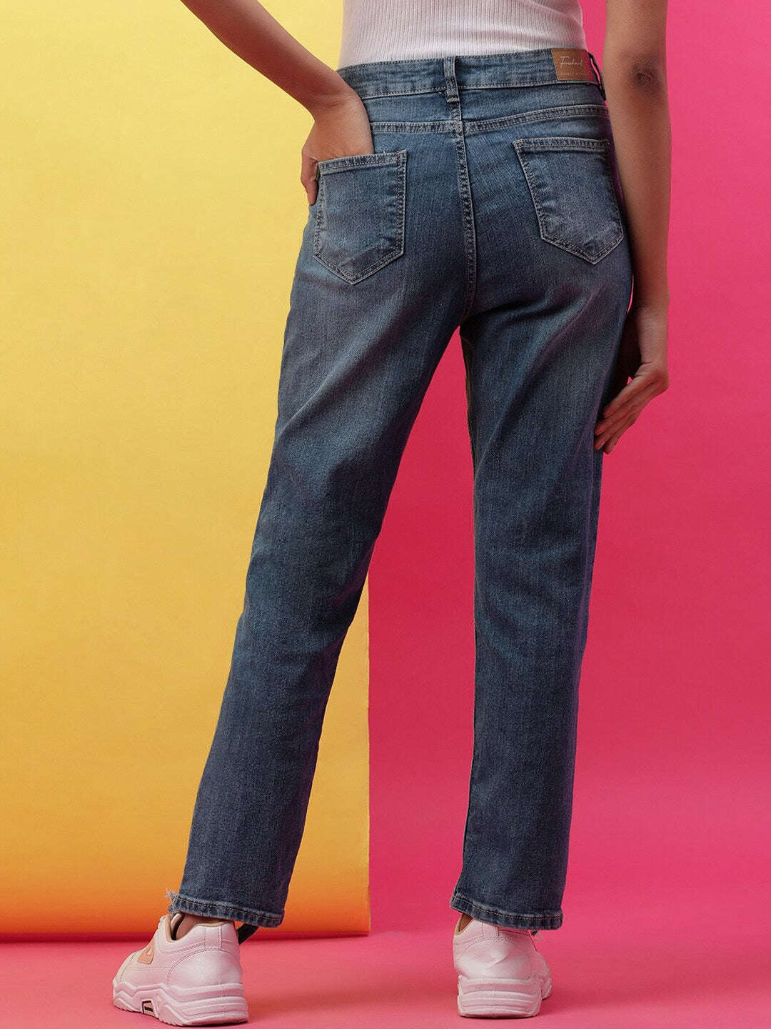 Shop Women Solid Straight Fit Jeans Online.