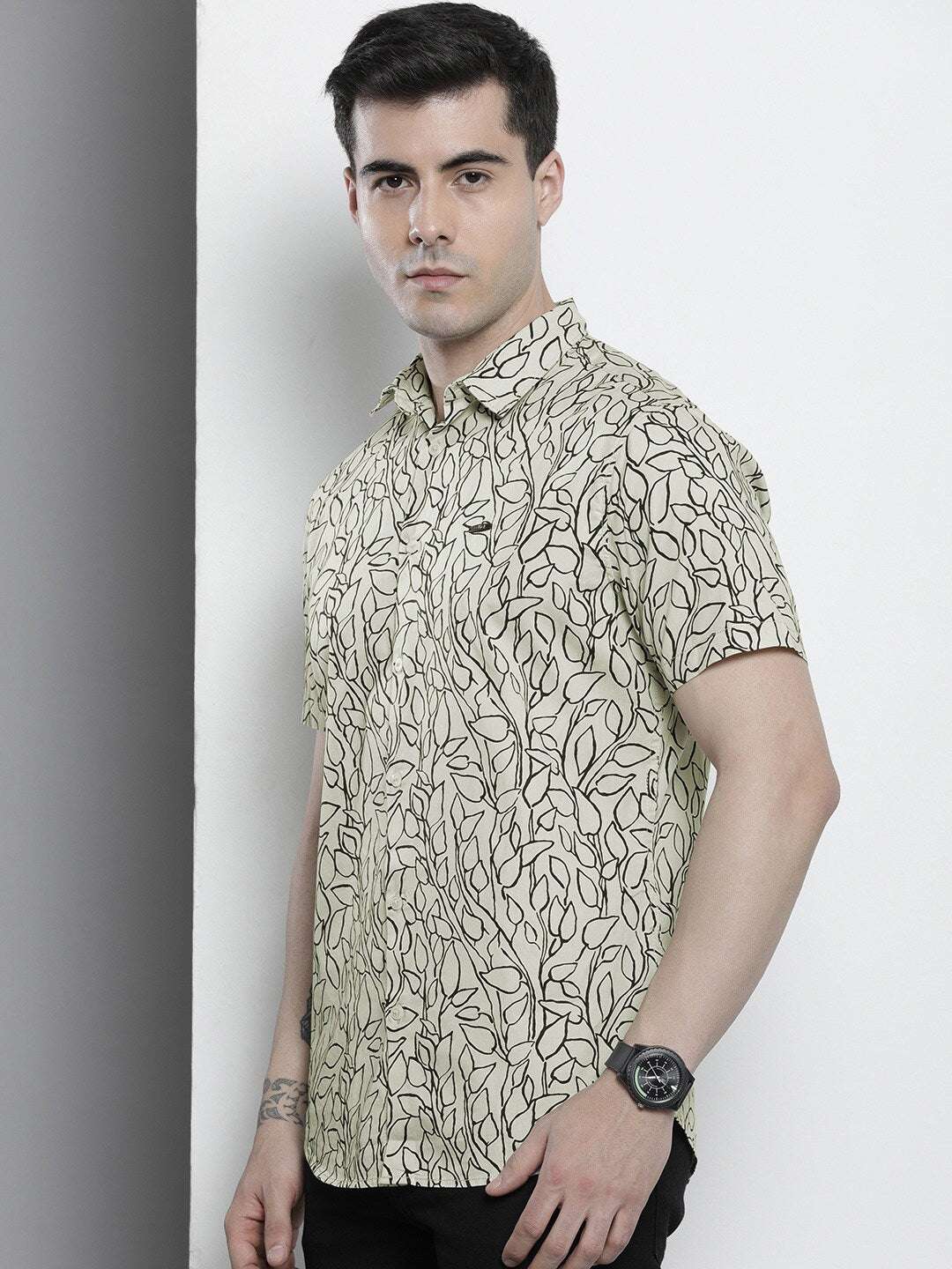 Shop Men Abstract Printed Shirt Online.