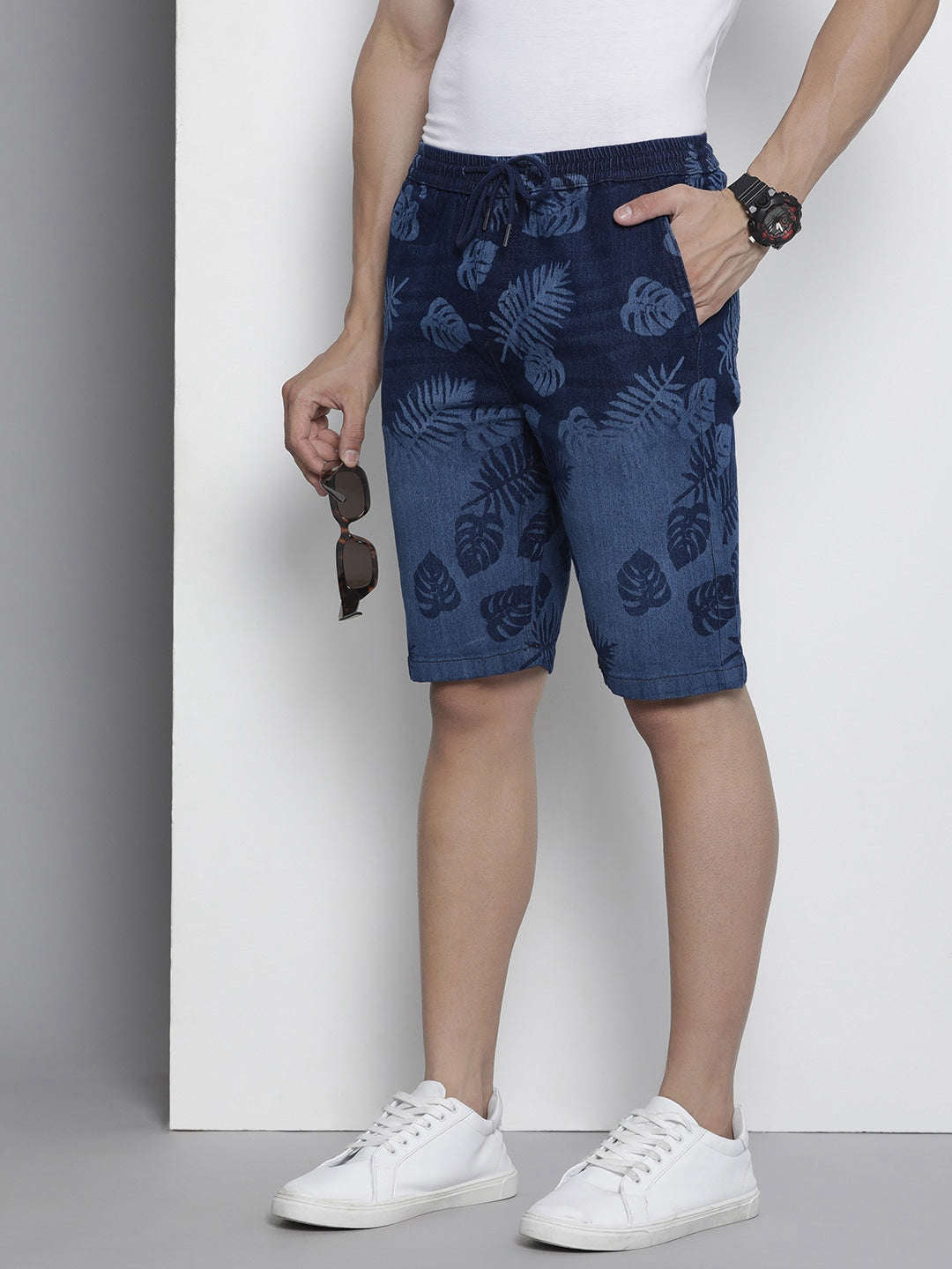 Shop Men Elasticated Waist Denim Shorts Online.