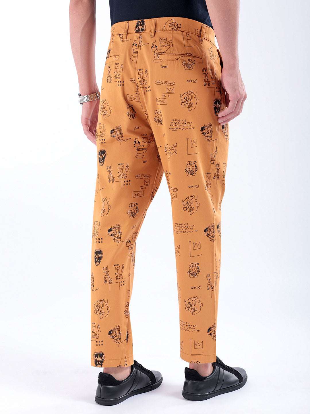 Shop Men Loose Fit Trouser Online.