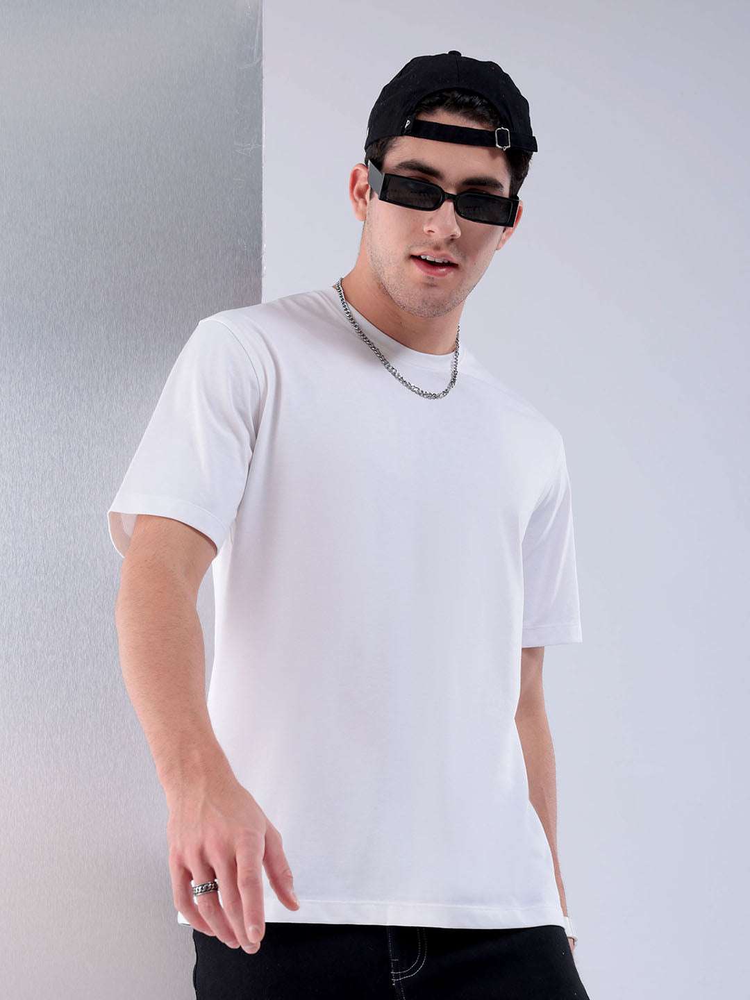 Shop Men Solid T-shirt Online.