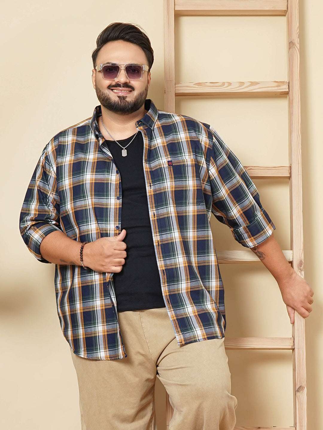 Shop Hardsoda Men Navy Plus Size Checked Casual Shirt Online.