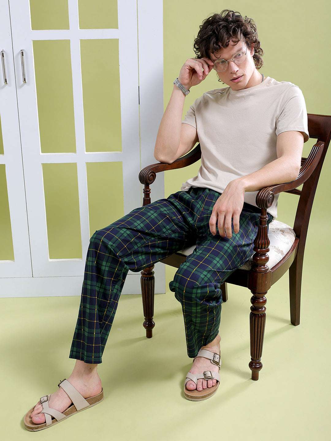 Shop Men Checked Elasticated Lounge Pant Online.