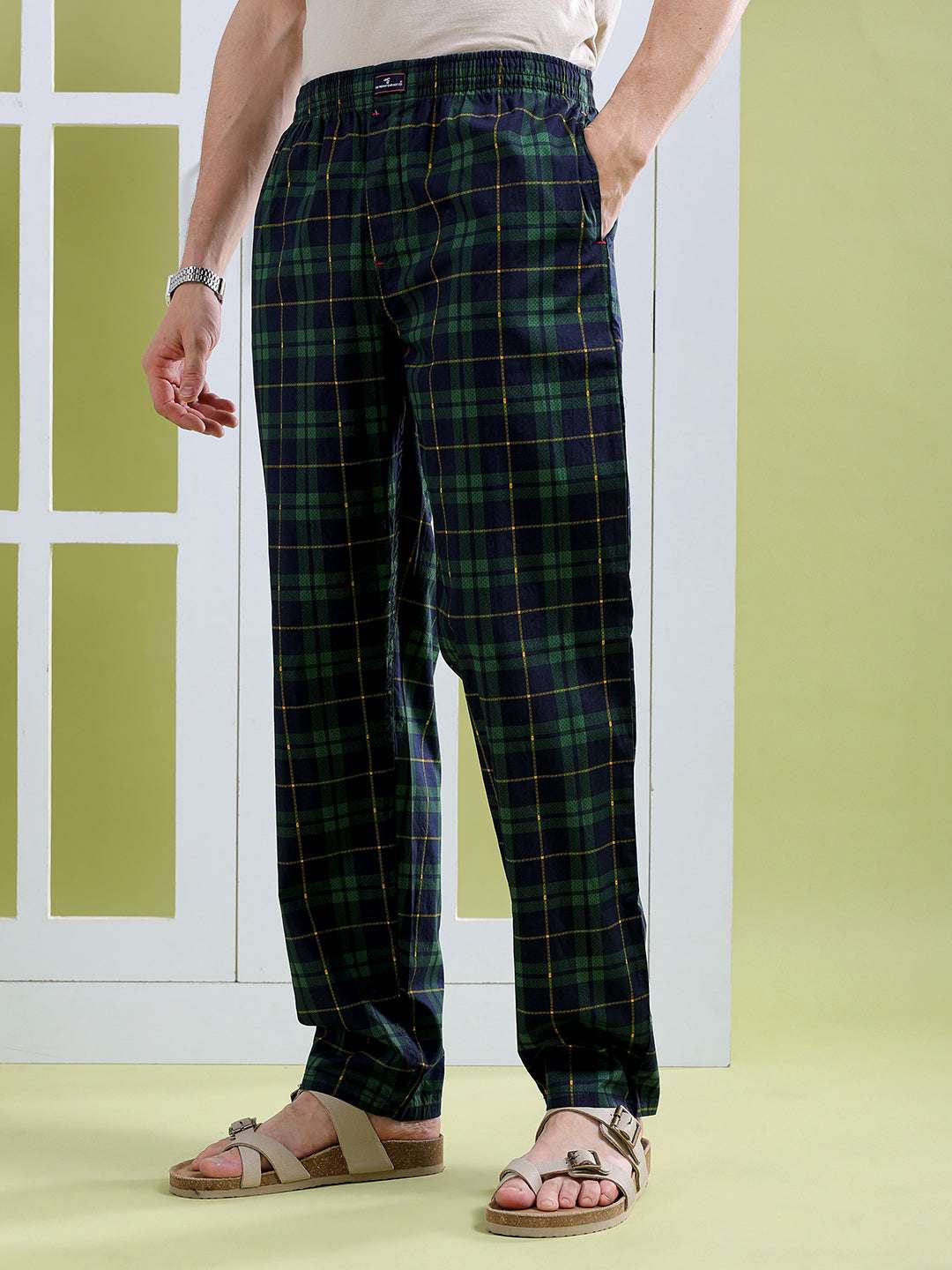 Shop Men Checked Elasticated Lounge Pant Online.