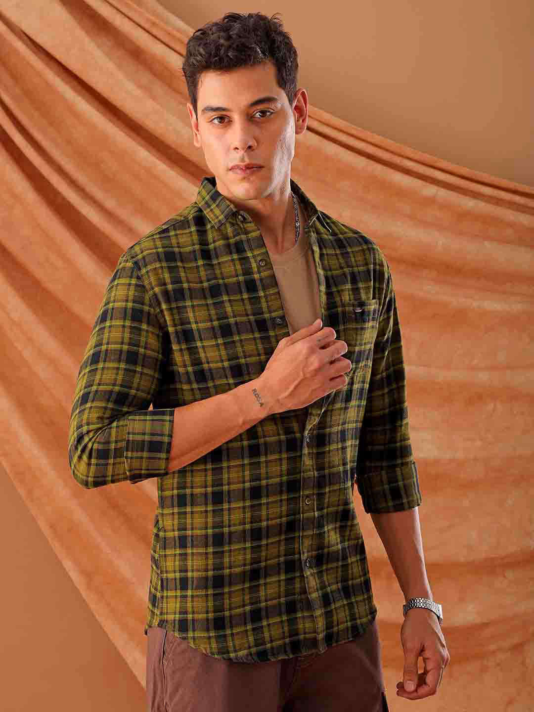 Shop Men's Checked Slim Fit Shirt Online.