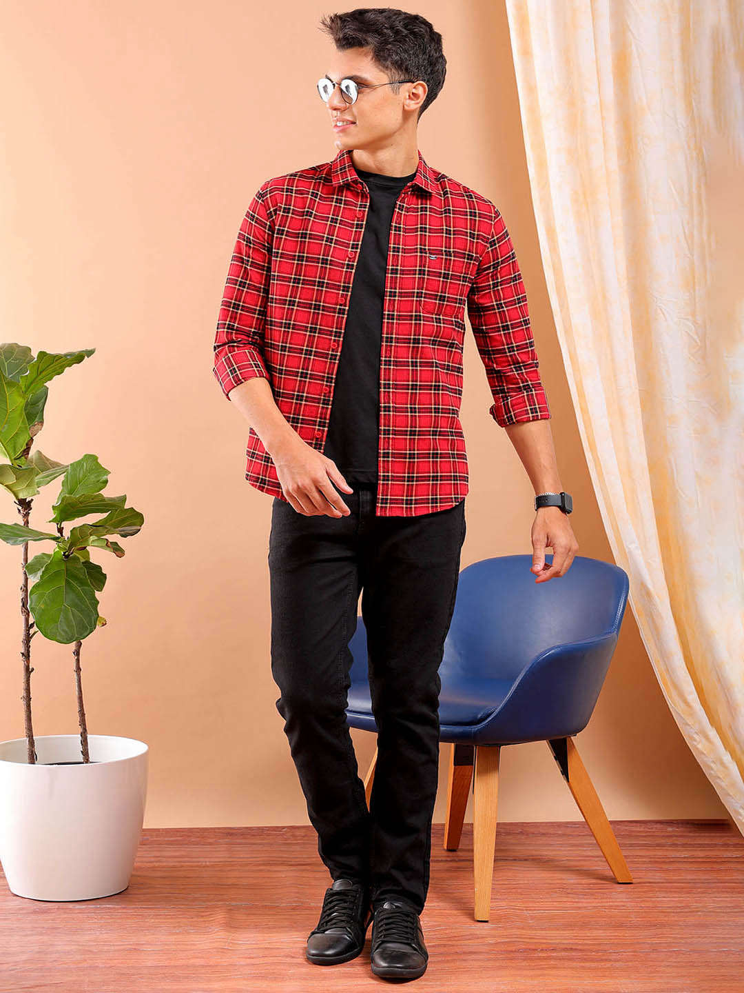 Shop Men's Checked Slim Fit Shirt Online.