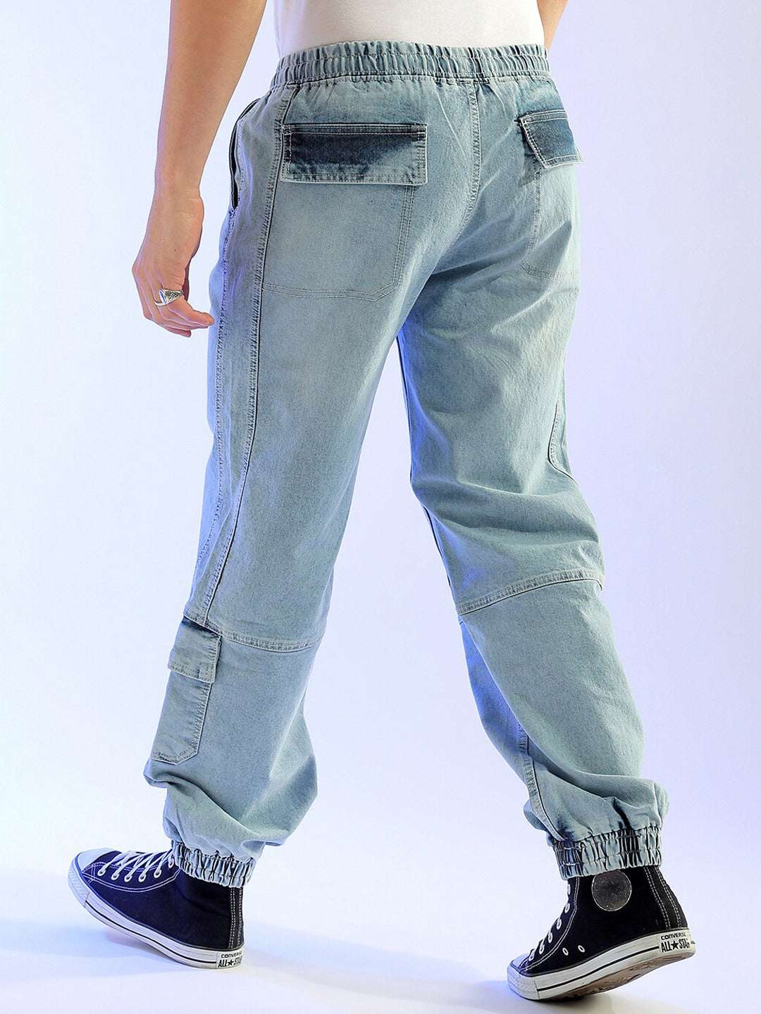 Shop Men Printed Loose Fit Jeans Online.