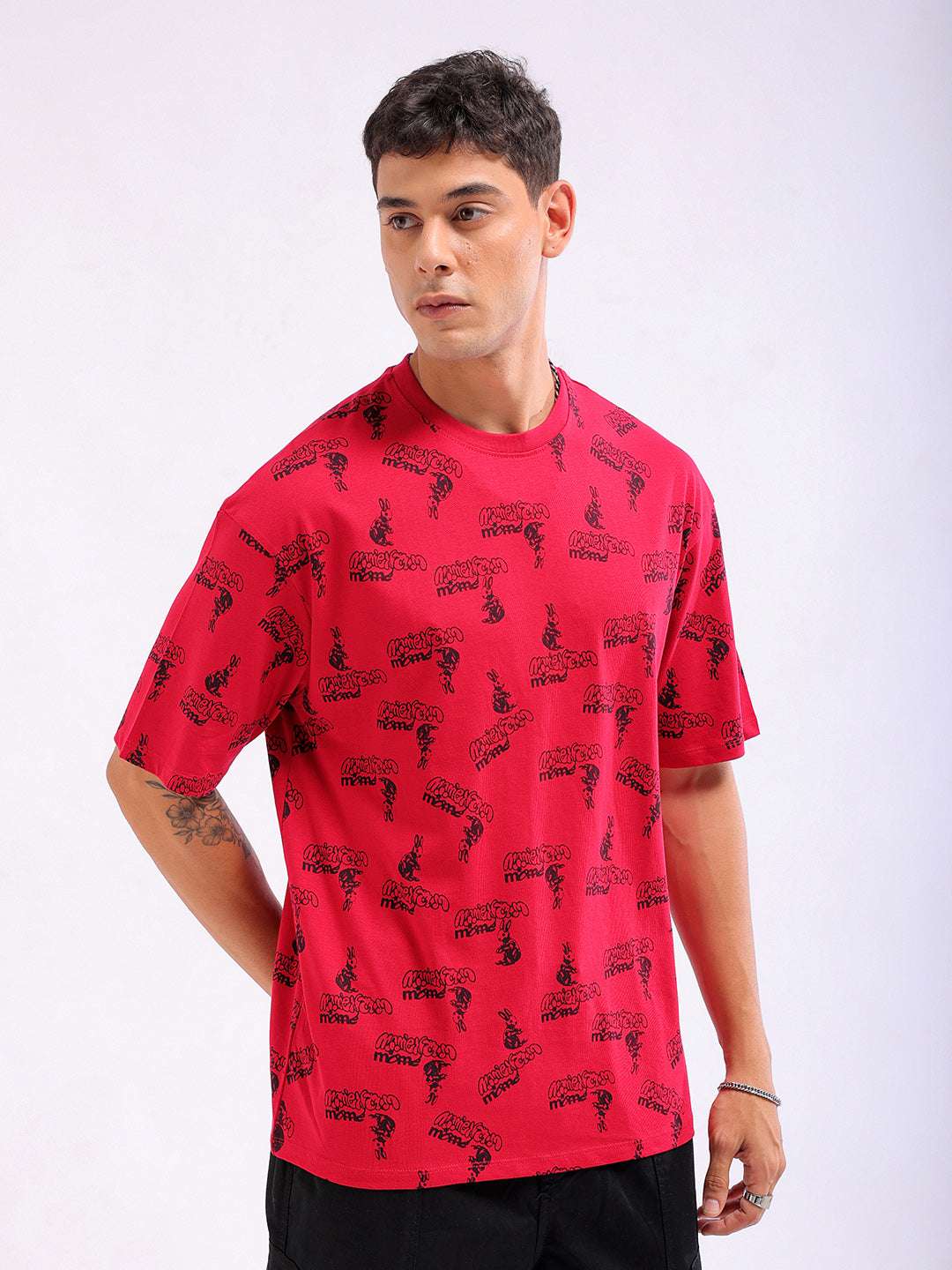 Shop Men Printed Oversized Fit T-Shirt Online.