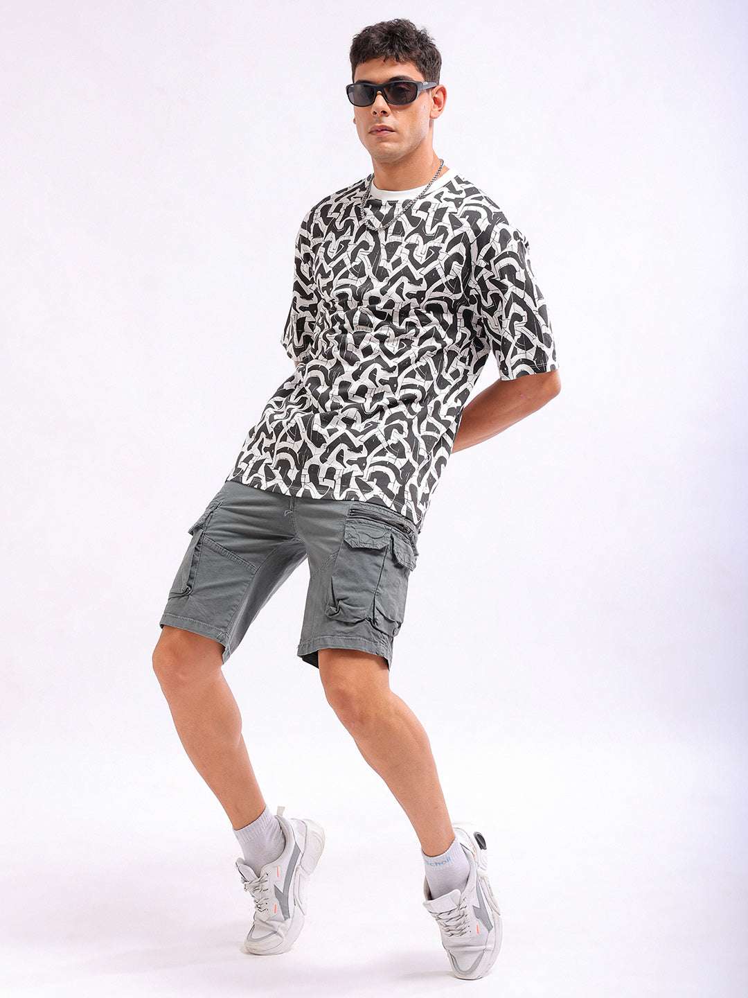 Shop Men Printed Oversized Fit T-Shirt Online.