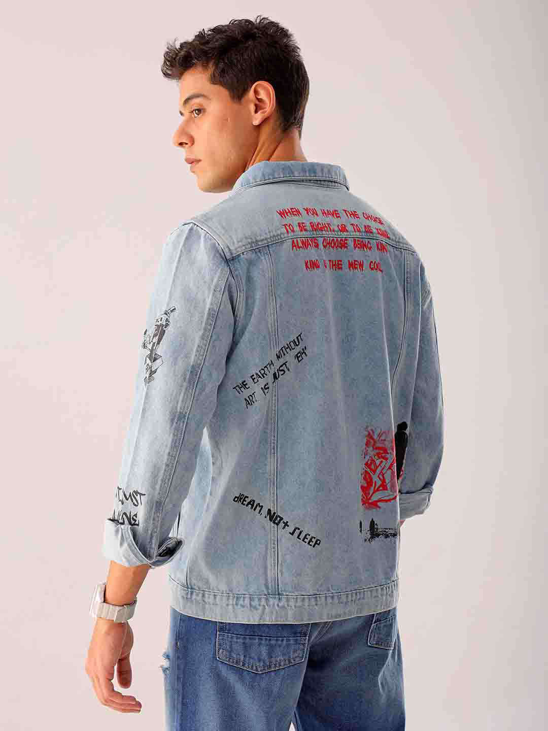 Shop Men Blue Regular Fit Placement Printed Denim Jacket Online.